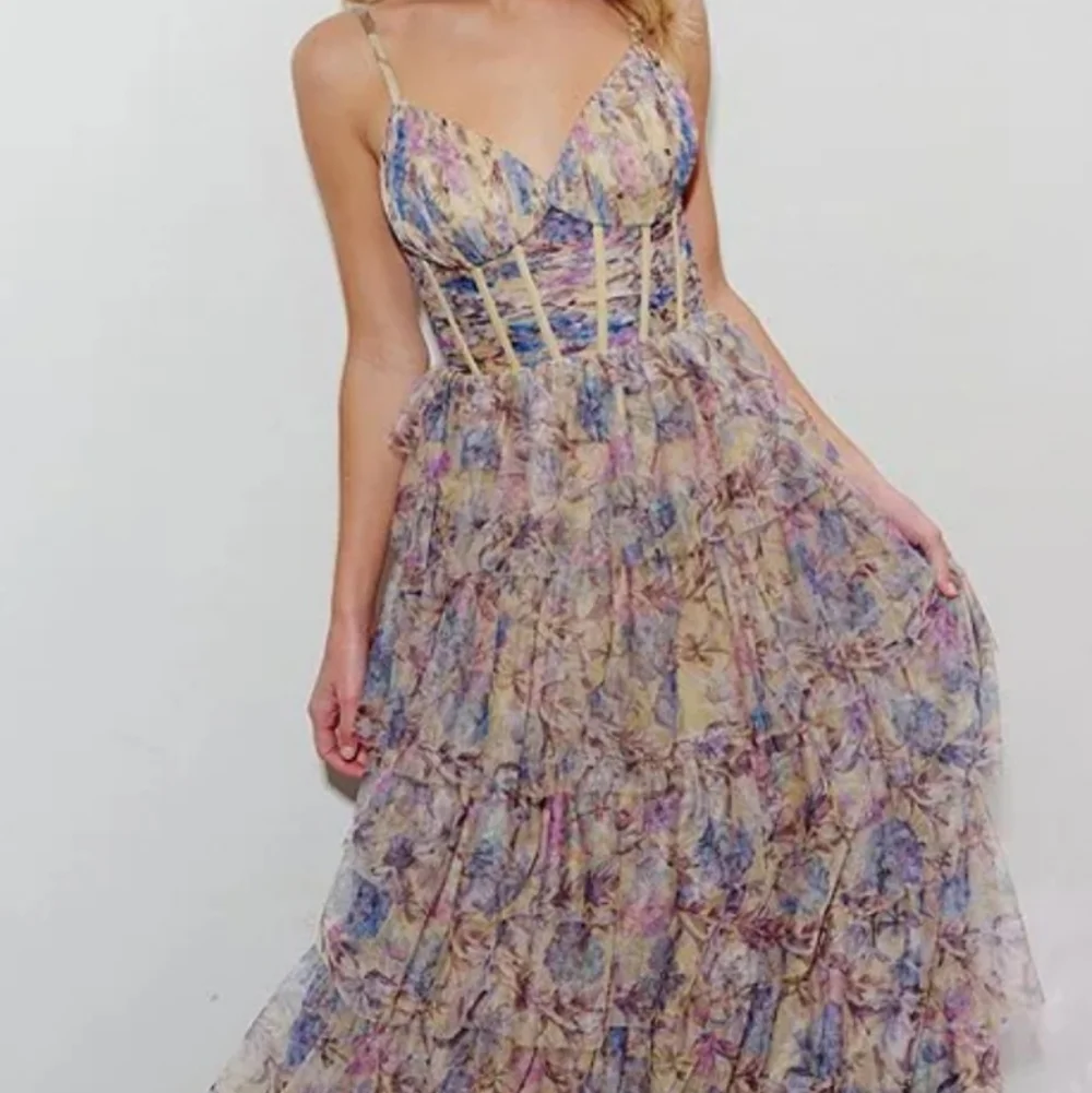 Blondie Nites Pastel Floral Dress in Lavender, Pink & Blue - Picture 2 of 9